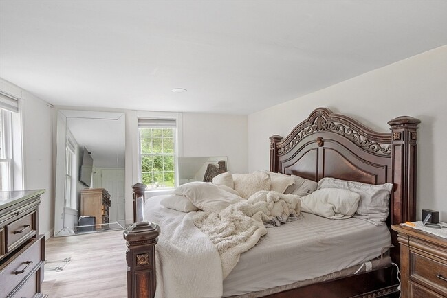 Building Photo - 199 Center Depot Rd