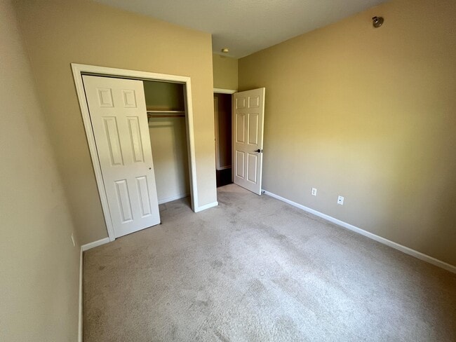 Building Photo - 1115 Kennesaw Ridge Rd