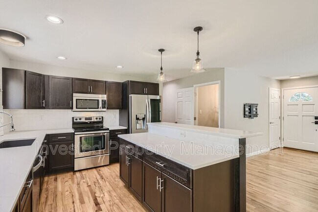 Building Photo - 5007 S Mabre Ct