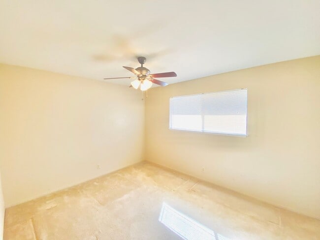 Building Photo - 3 Bedroom, 2 Bath Southside Home Near School and Park