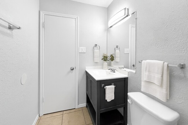 Building Photo - 3 BR/1.5BA | Newly Renovated Single Family Home | 1-Car Covered Parking | Gated backyard!