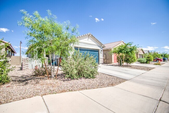 Building Photo - Lovely Single Family 4 bedroom for rent!