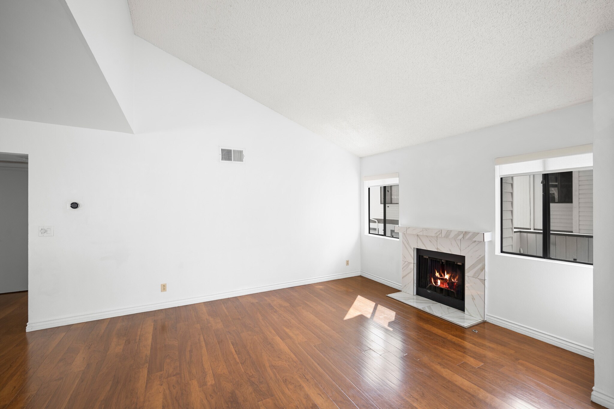 Building Photo - 10475 Newhome Ave