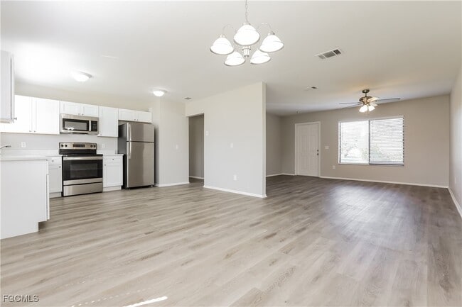 Building Photo - 5945 Spearman Cir