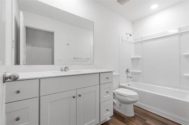 Building Photo - 337 Wedemeyer St