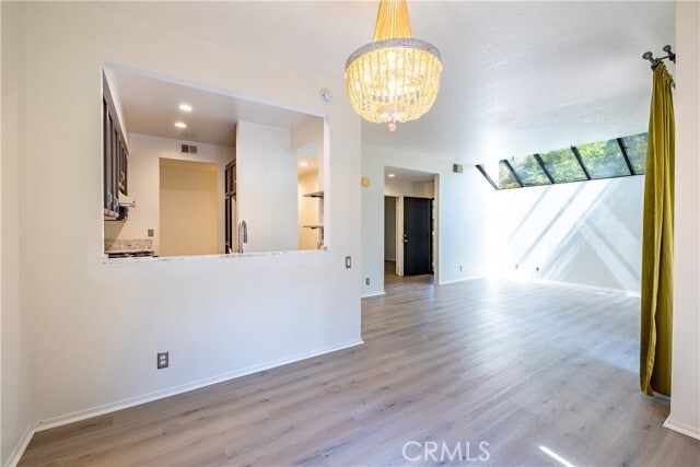 Building Photo - 5744 E Creekside Ave