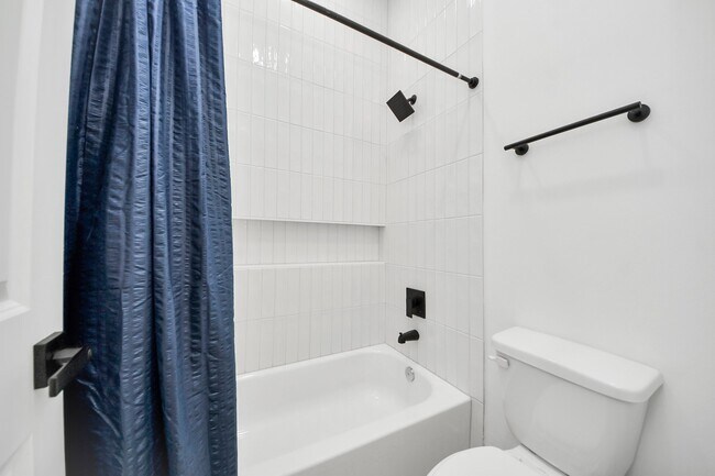 Building Photo - 3909 Maggie St