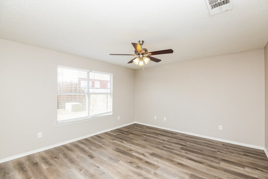 Building Photo - 8101 Gardengate Ct