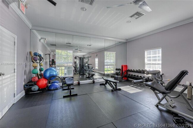 Building Photo - 6207 Bay Club Dr