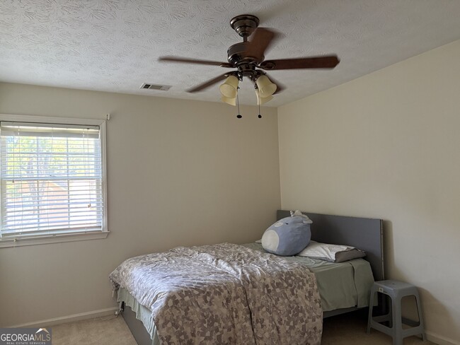 Building Photo - 1224 Hunters Dr