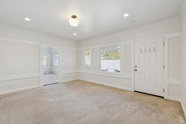 Building Photo - 21 Tamalpais Ave