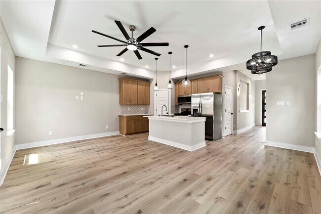 Building Photo - 9227 Ashville Dr