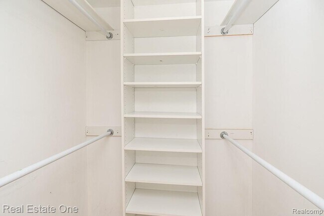 Building Photo - 1147 Tienken Ct