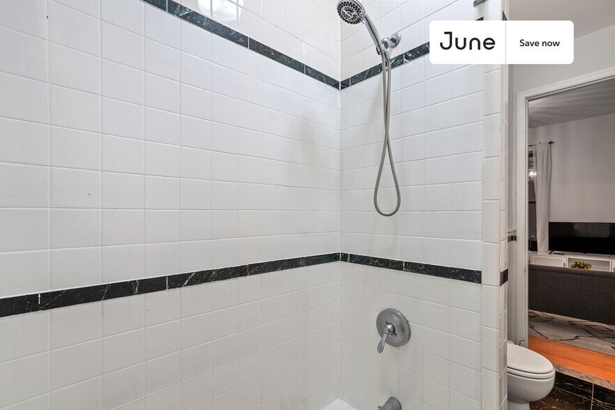 Building Photo - 301 St Nicholas Ave