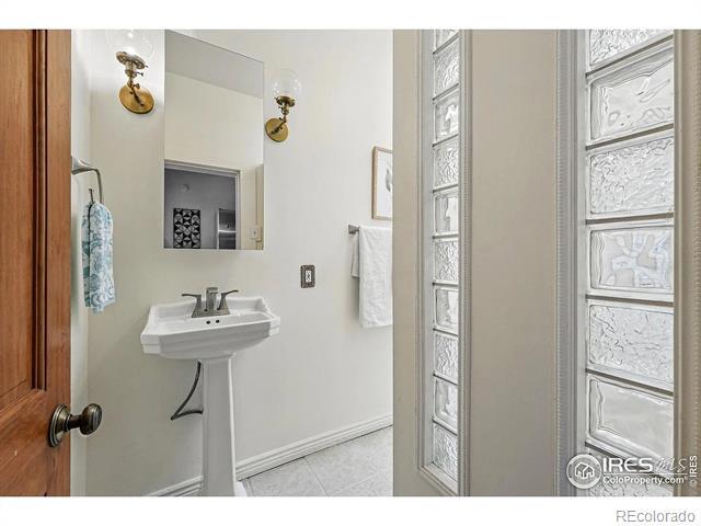 Building Photo - 2955 Columbine St