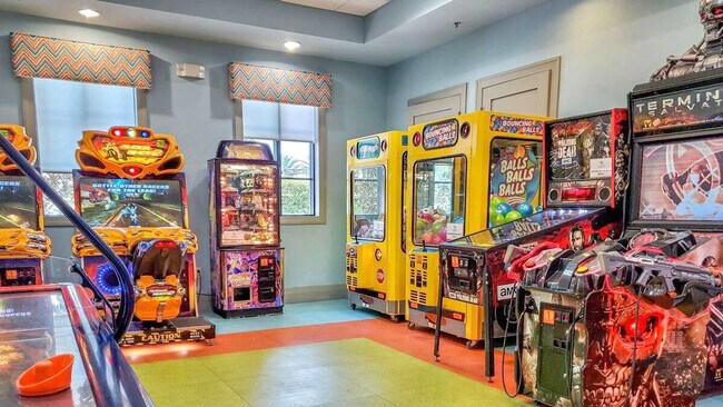 Building Photo - 610 Sticks St