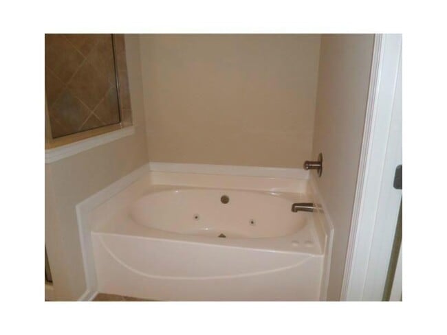 Building Photo - 1639 Coleville Oak Ln