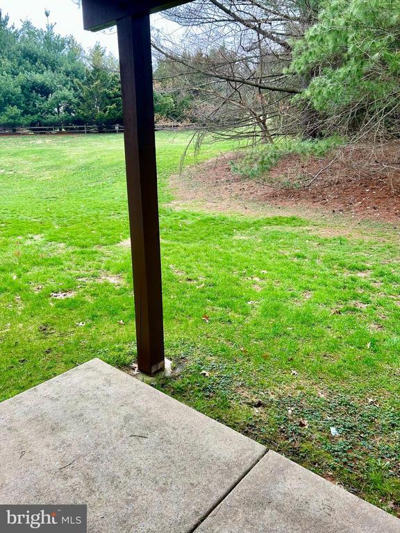 Building Photo - 1905 N Glen Dr