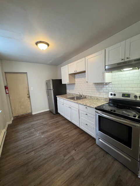 Building Photo - 105 N Warren St