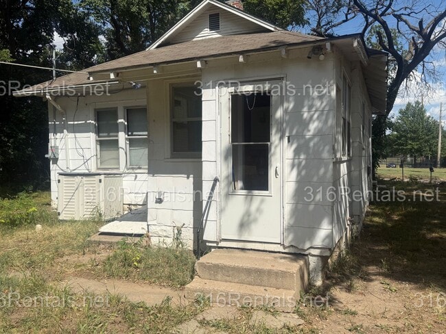 Building Photo - 1055 S Roosevelt St
