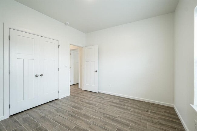 Building Photo - 528 NW 175th St
