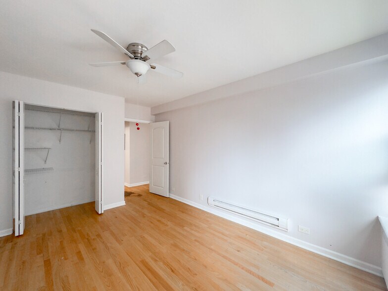 Building Photo - 4180 N Marine Dr
