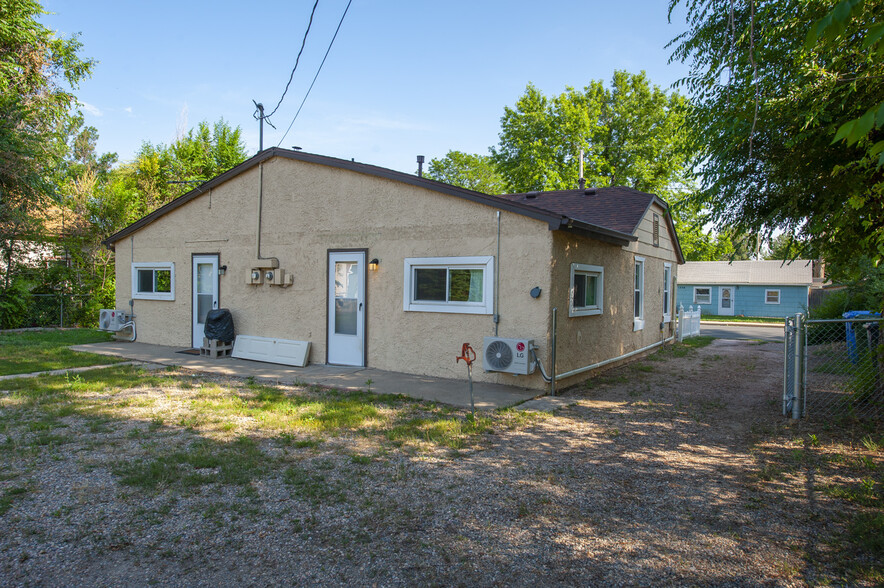 Building Photo - 1339 E 7th St