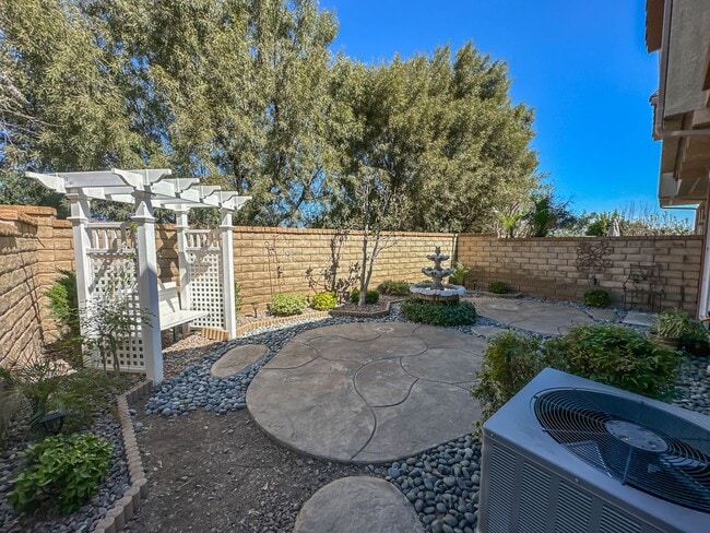 Building Photo - COMING SOON! Bella Ventana 3 Bedroom Home for Rent!