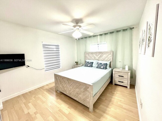 Building Photo - 1361 N Fieldlark Ln