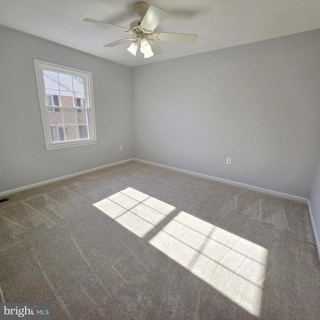 Building Photo - 7244 Greentree Rd