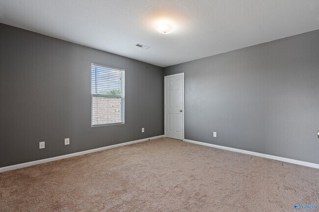 Building Photo - 29943 Brentshire Dr