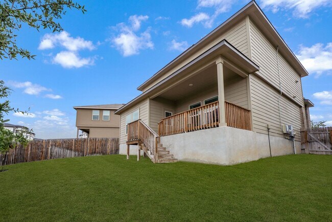 Building Photo - Energy-Efficient Applewood Home Near Lackland AFB - Realtor Commission: $500