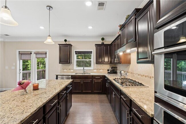 Building Photo - 4470 Skylark Ln