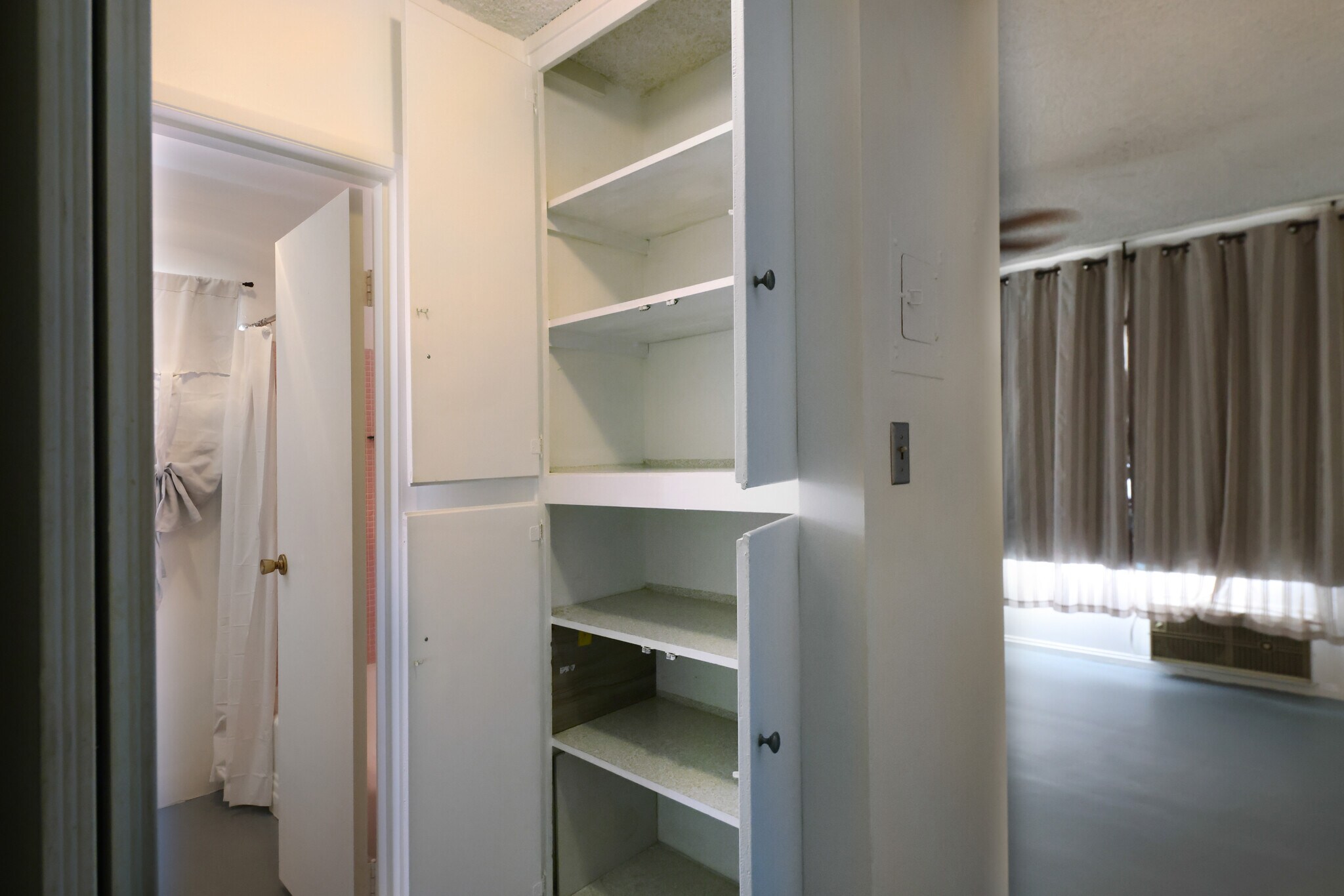 Building Photo - 250 Linden Ave