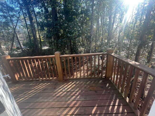 Building Photo - PRICE REDUCTION! SCHEDULE A TOUR TODAY!