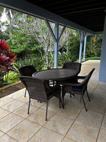 Building Photo - 5142 Lawai Rd