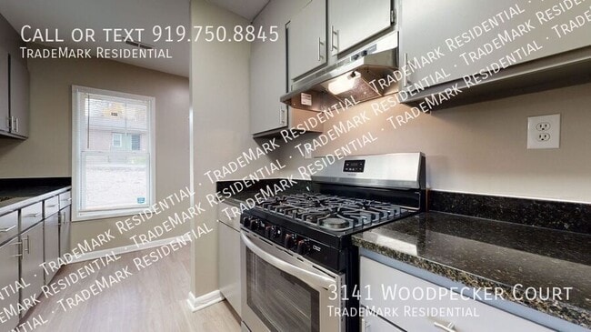 Building Photo - 3141 Woodpecker Ct