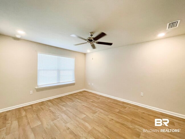 Building Photo - 10252 Ruffian Route