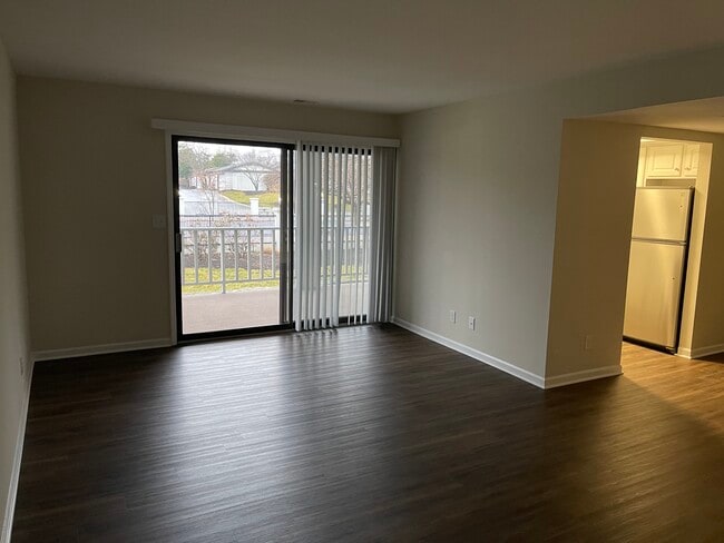 Living Room - 395 Redding Rd