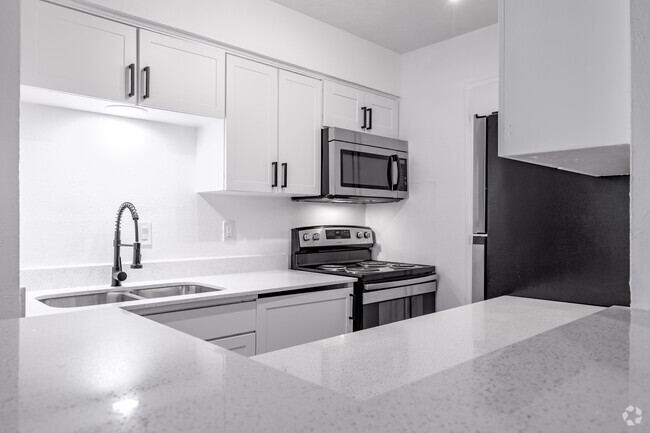 Primary Photo - Sawyers Mill Apartments