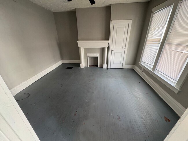 Building Photo - 1473-1475 Hildreth Avenue