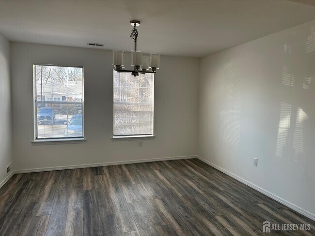 Building Photo - 402 Rittenhouse Ct