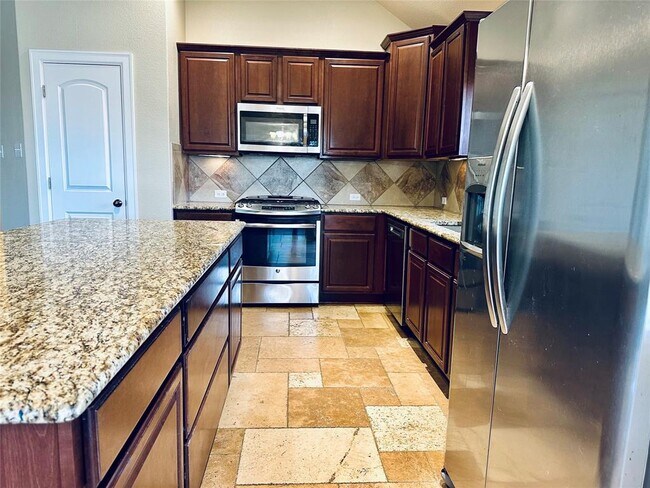 Building Photo - 520 Cerezo Dr