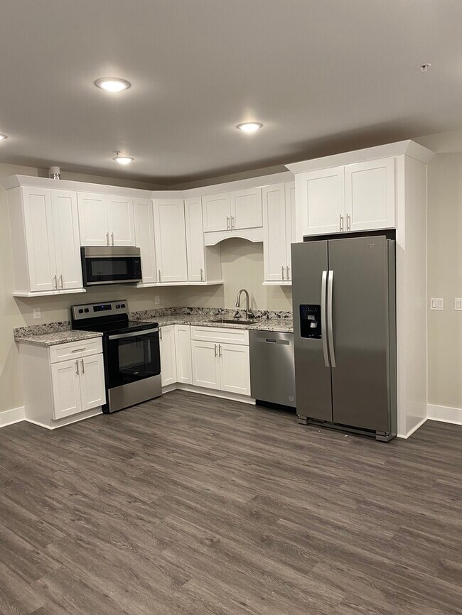 Building Photo - 133 Briarfield Ave