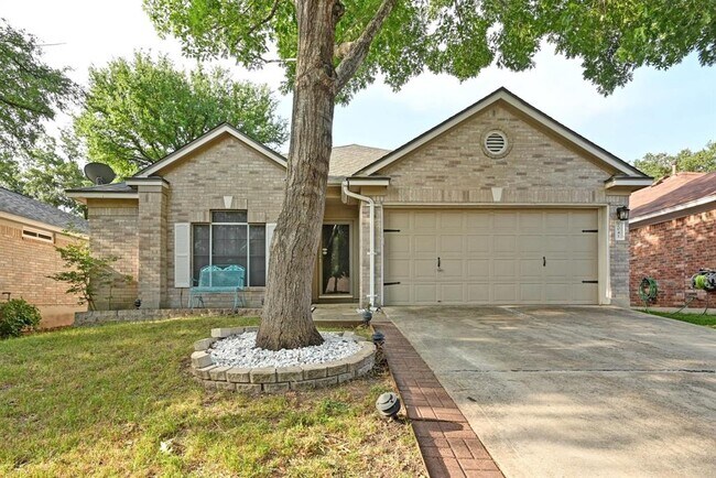 Primary Photo - 2041 Desco Dr