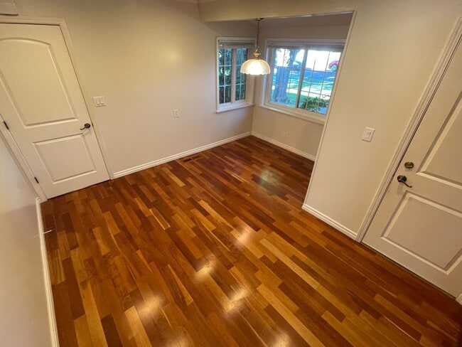 Building Photo - $3,890 / 4b/2bth - CUTE HOME IN GLENMOOR