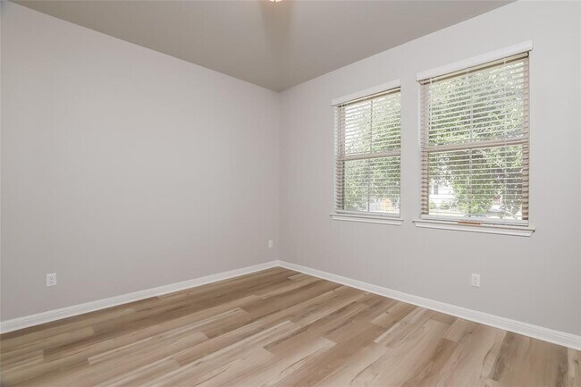 Building Photo - 2724 Juniper Woods Rd