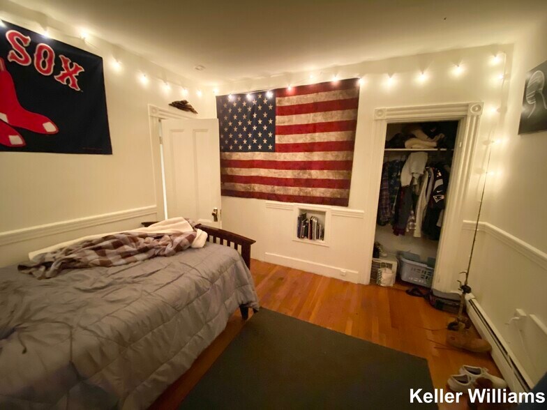 Building Photo - 61 Hillside St