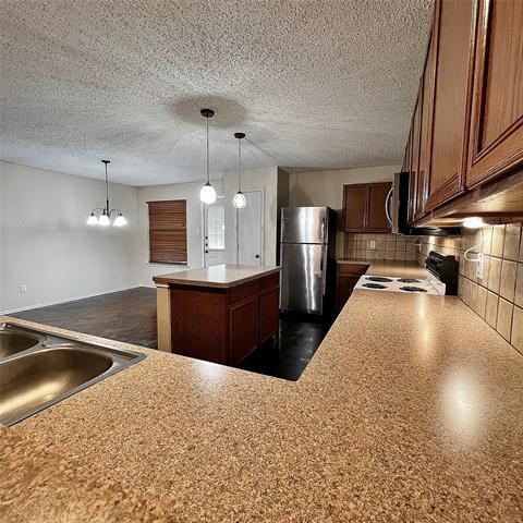 Building Photo - 6614 Swainson Trail