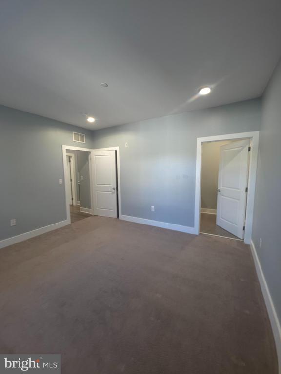 Building Photo - 3925 Haverford Ave